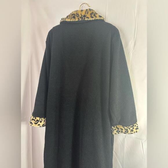 VTG Oversized Black Fuzzy Faux Leopard Fur Button Up Duster Women’s Size M - Picture 3 of 10